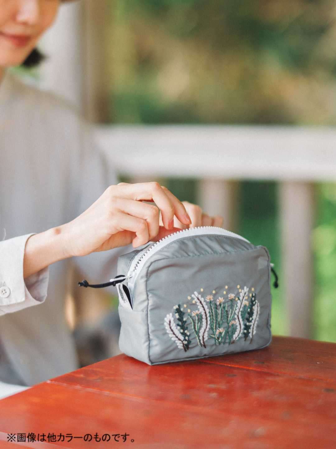 Rektan BRODERI #White｜Okara
