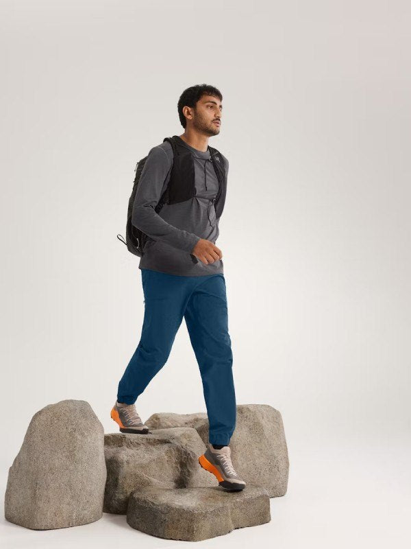 Gamma Jogger M #Nightscape [X00001004003]｜ARC'TERYX – moderate
