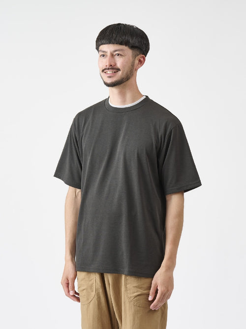ショートスリーブのＴシャツ #スミイロ [21073]｜AXESQUIN