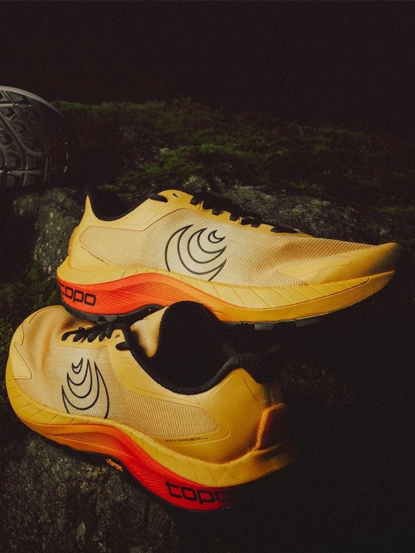 MTN RACER 4 #Mango/Black [201080069252]｜Topo Athletic