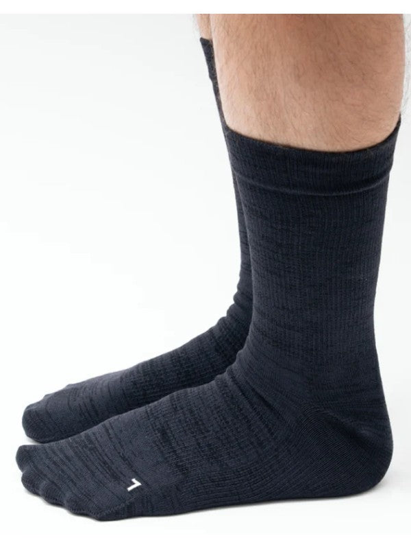 Natural Shape Crew Axio Wool #Black [YUB233-022025-BLK]｜YUBI SOCKS