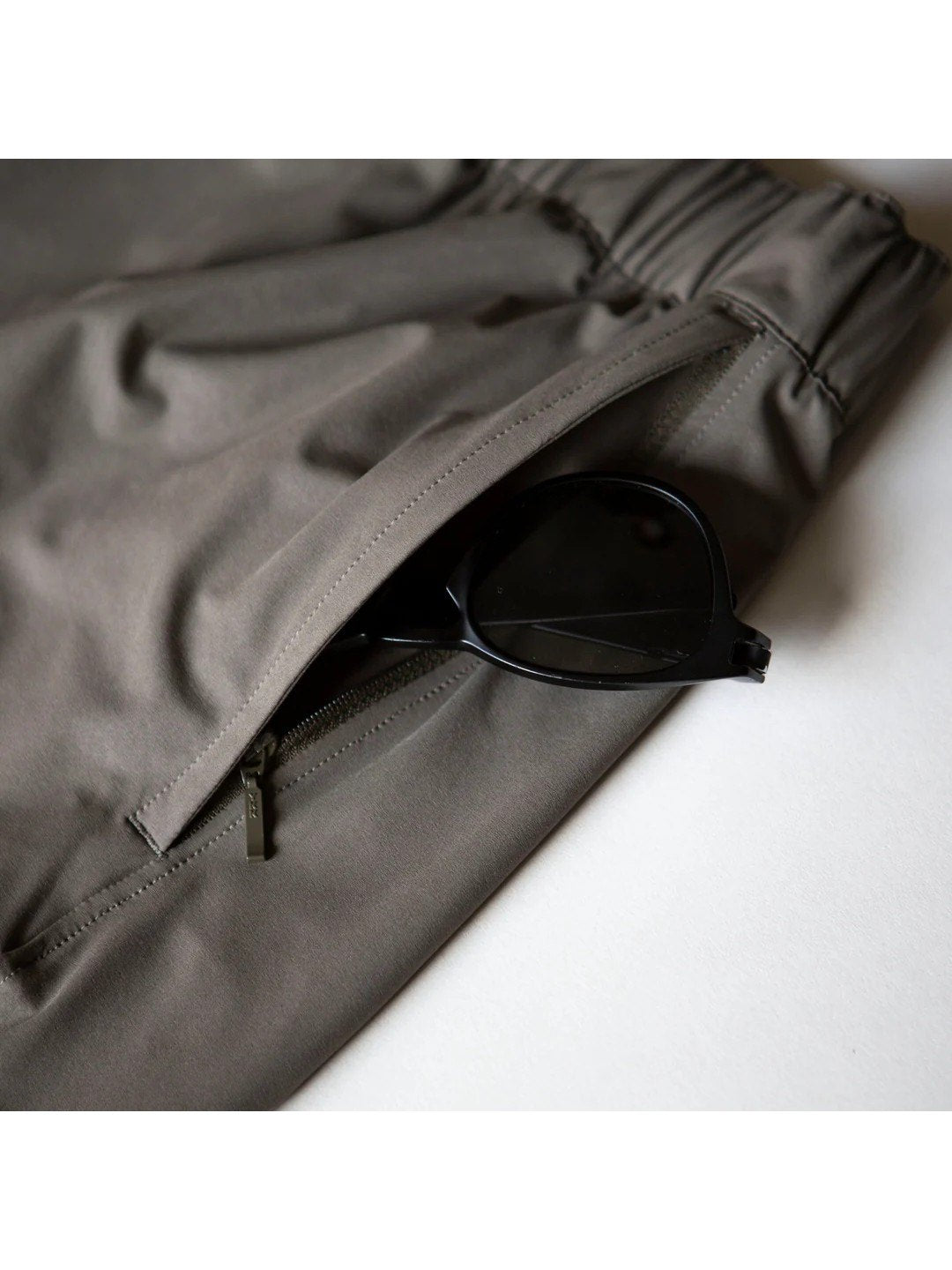 Women's Sugarcane Long Pants #Olive Green｜HERENESS – moderate