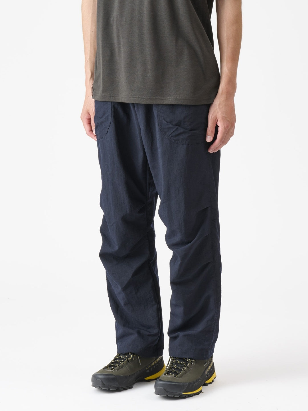 タッサーナイロンのルーズパンツ #カチイロ [22047]｜AXESQUIN