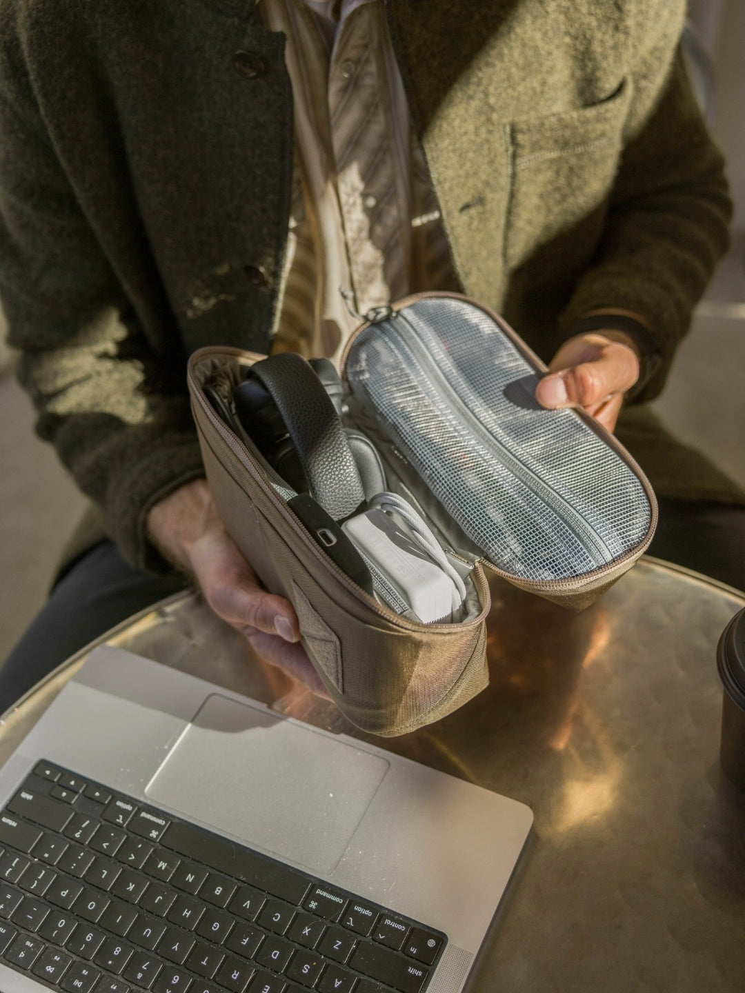 CIVIC ACCESS POUCH 2L #Fossil Brown [CAP2]｜EVERGOODS