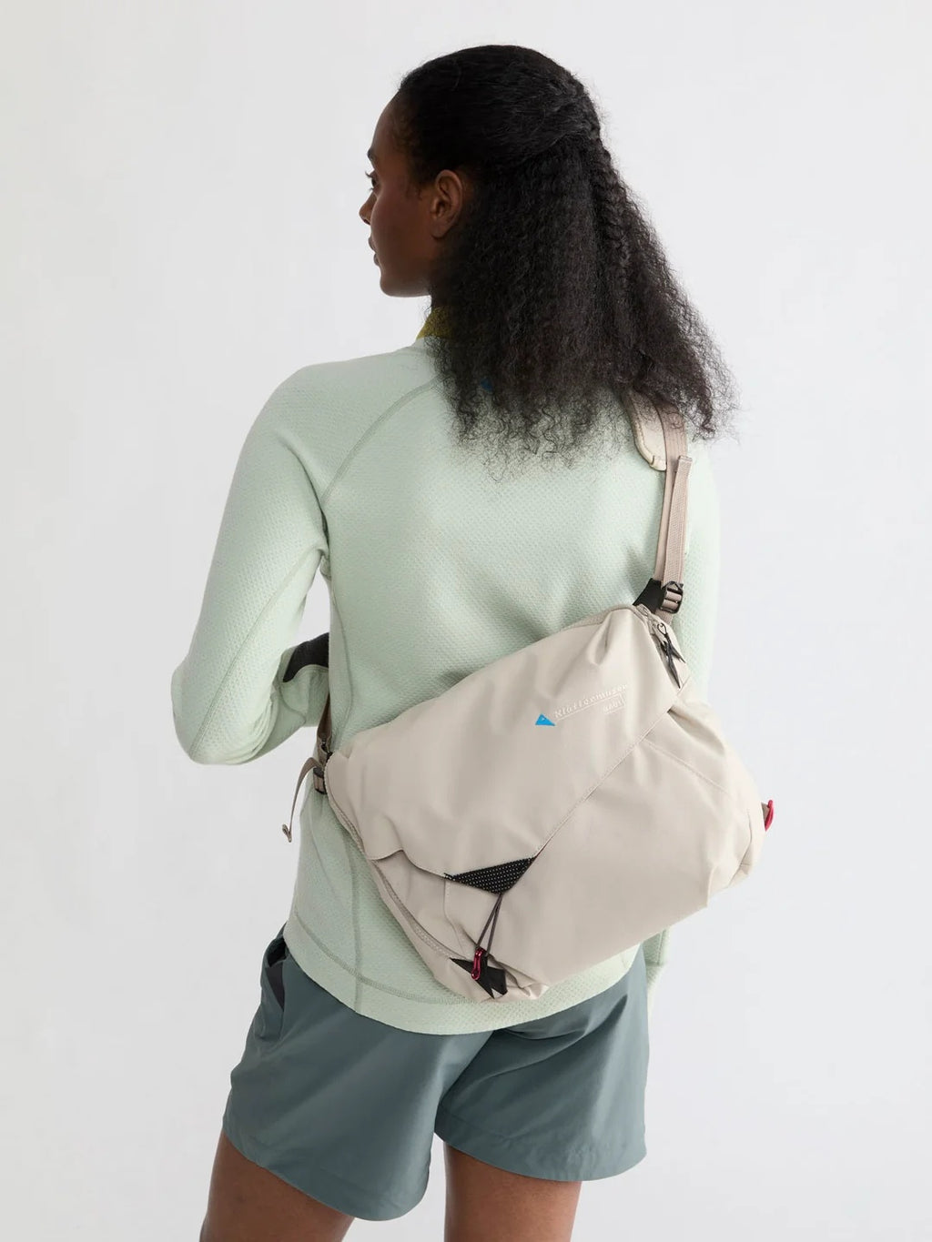 Gaut Messenger Bag 8L #Silver Creme [40460U21]｜Klattermusen