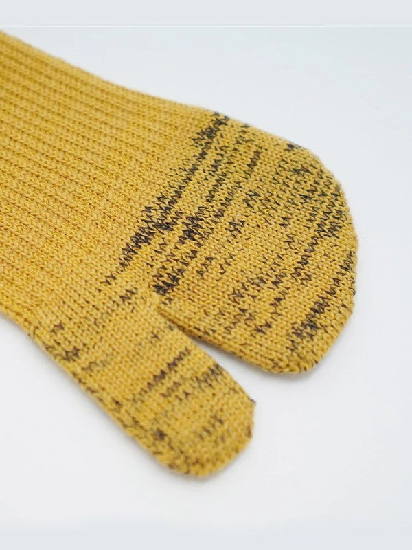 Yubi Socks Luna Fluffy #Amber [LUN234-003024-YEL004]｜LUNA SANDALS