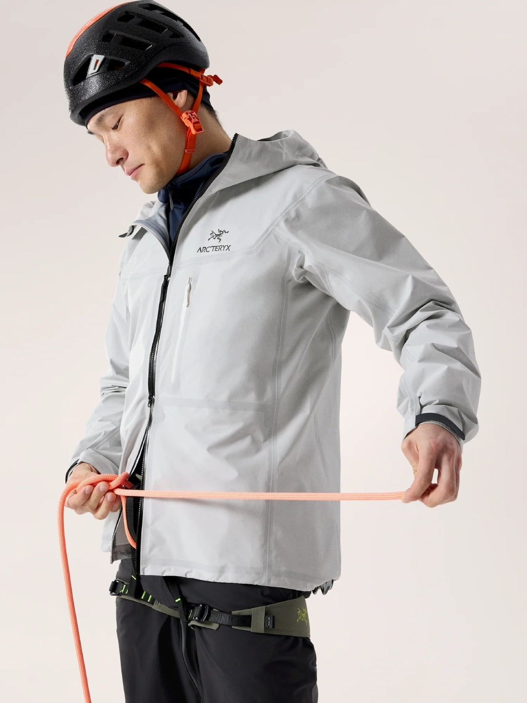Alpha SL Jacket #Arctic Silk / Black [X00001028702]｜ARC'TERYX