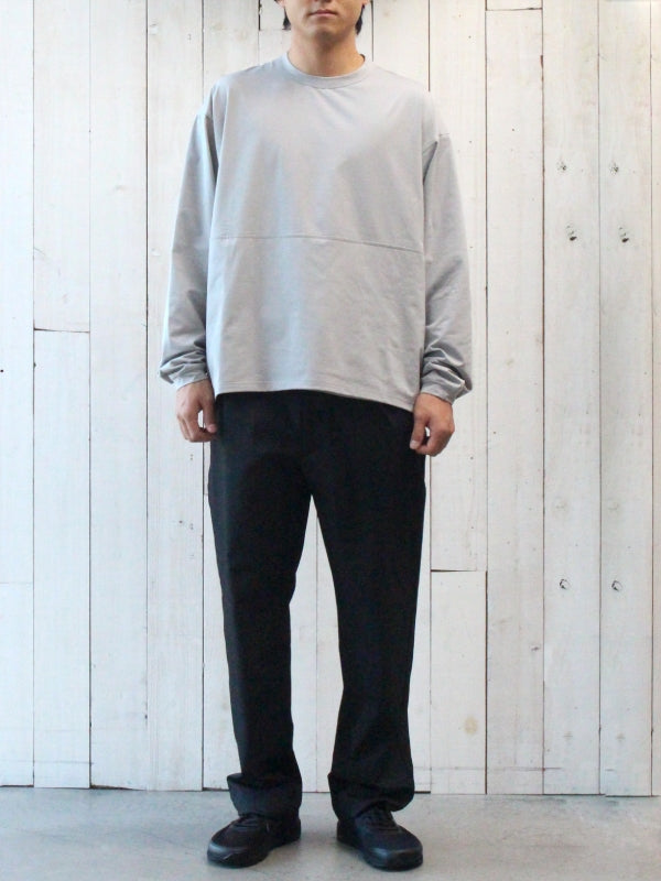 [Men/178cm/66kg]：Gray/XLサイズ着用