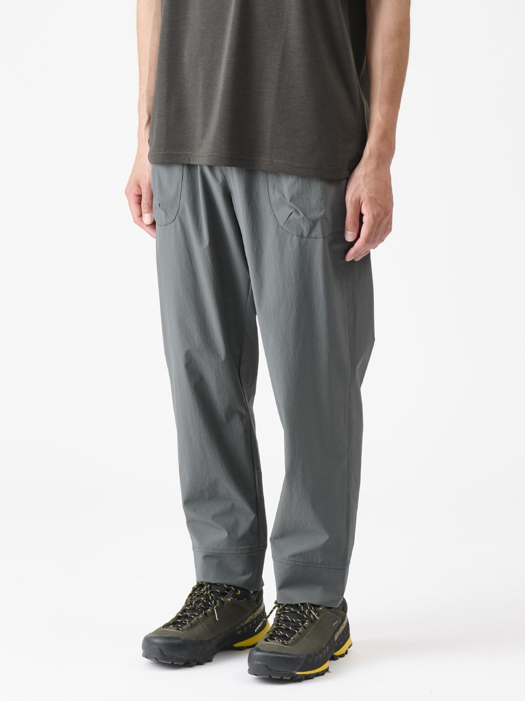 ソフトシェルのパンツ #ケシズミイロ [22027]｜AXESQUIN