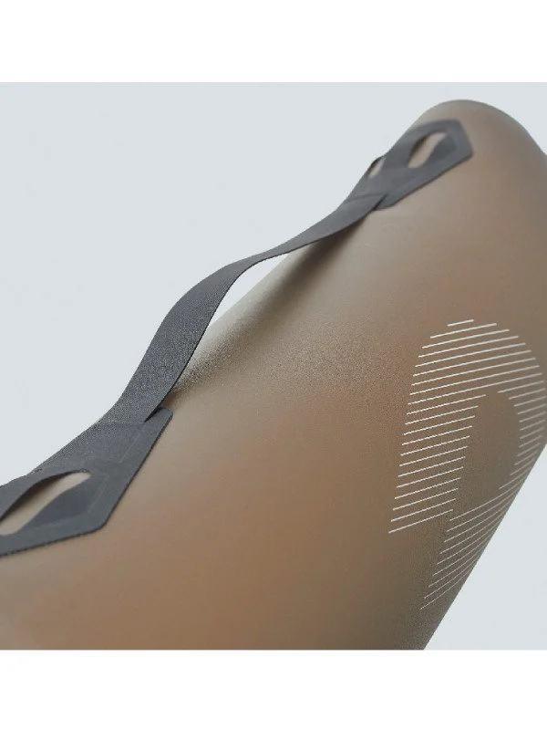 シーカー 2L #マンモスグレー [A822M]｜Hydrapak