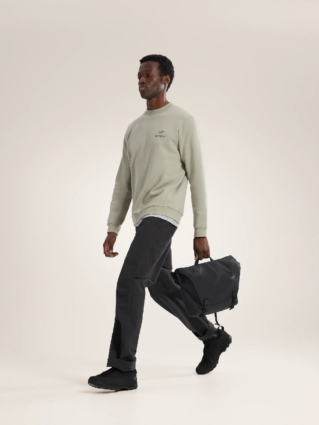 Granville 10 Courier Bag #Black [X00001038401]｜ARC'TERYX