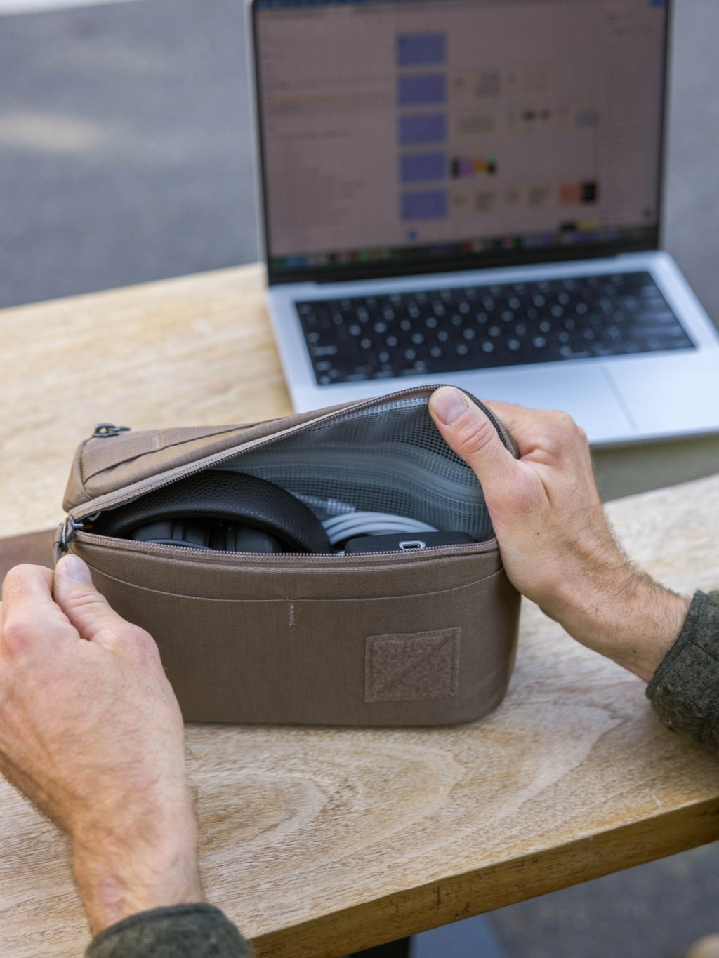 CIVIC ACCESS POUCH 2L #Fossil Brown [CAP2]｜EVERGOODS