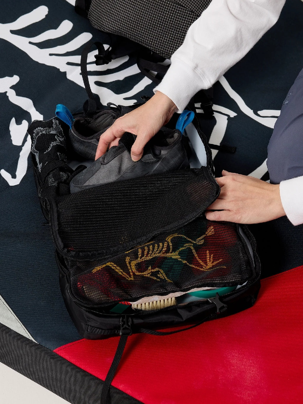 Index 10 Gear Organizer #24K Black [X00001035001]｜ARC'TERYX
