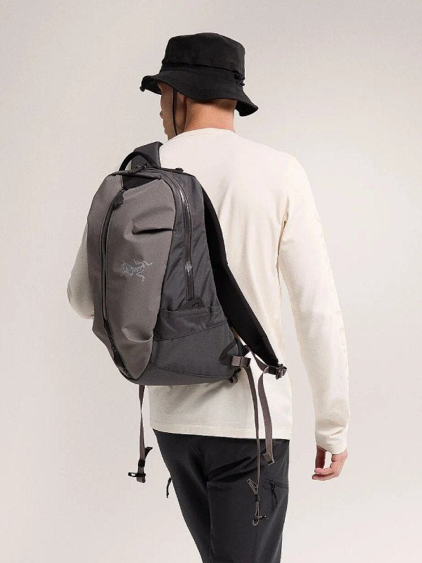 Arro 16 Backpack #Cloud [X00000748902]｜ARC'TERYX