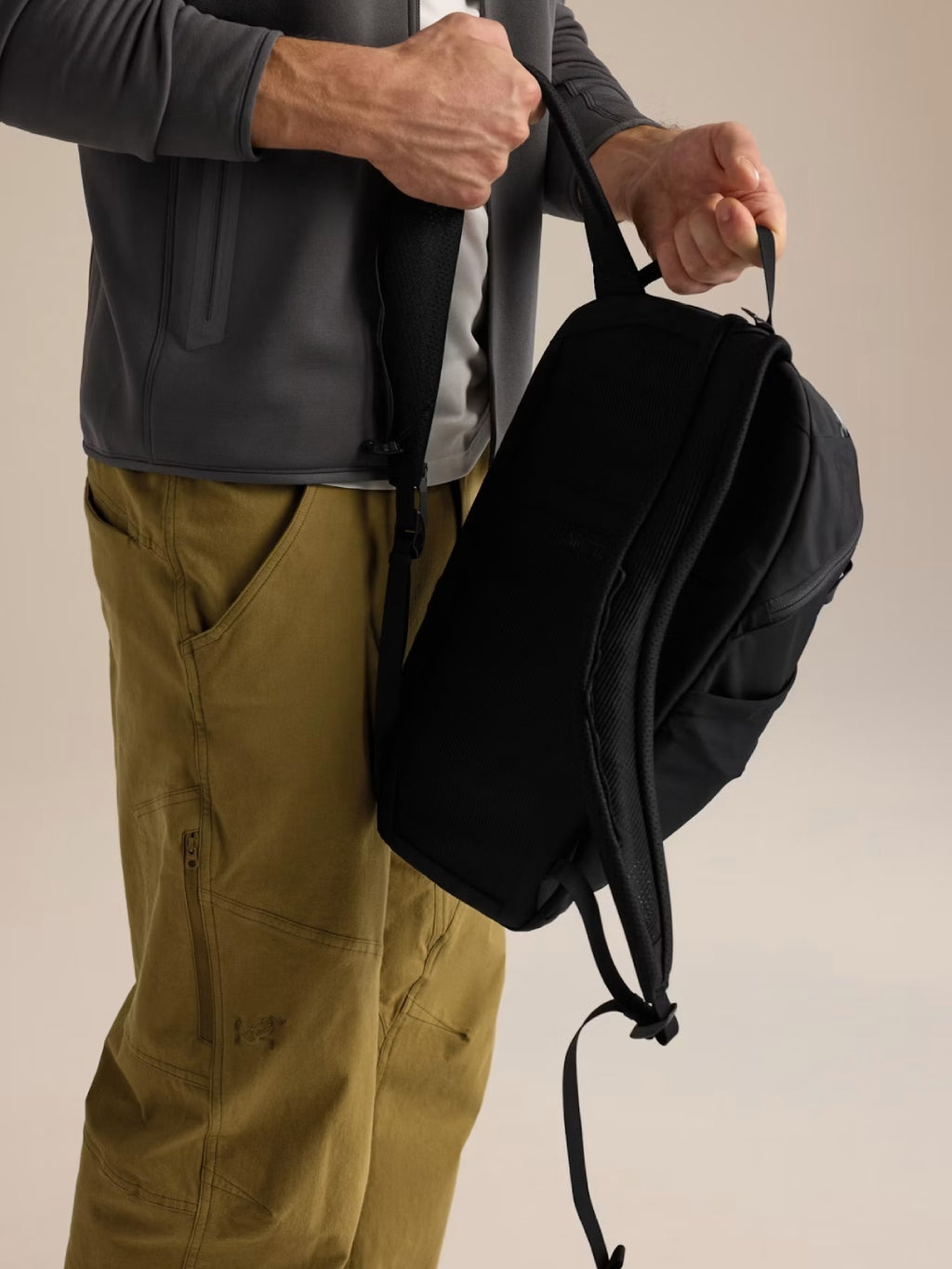 Axios 10 Backpack #Black [X00001070702]｜ARC'TERYX