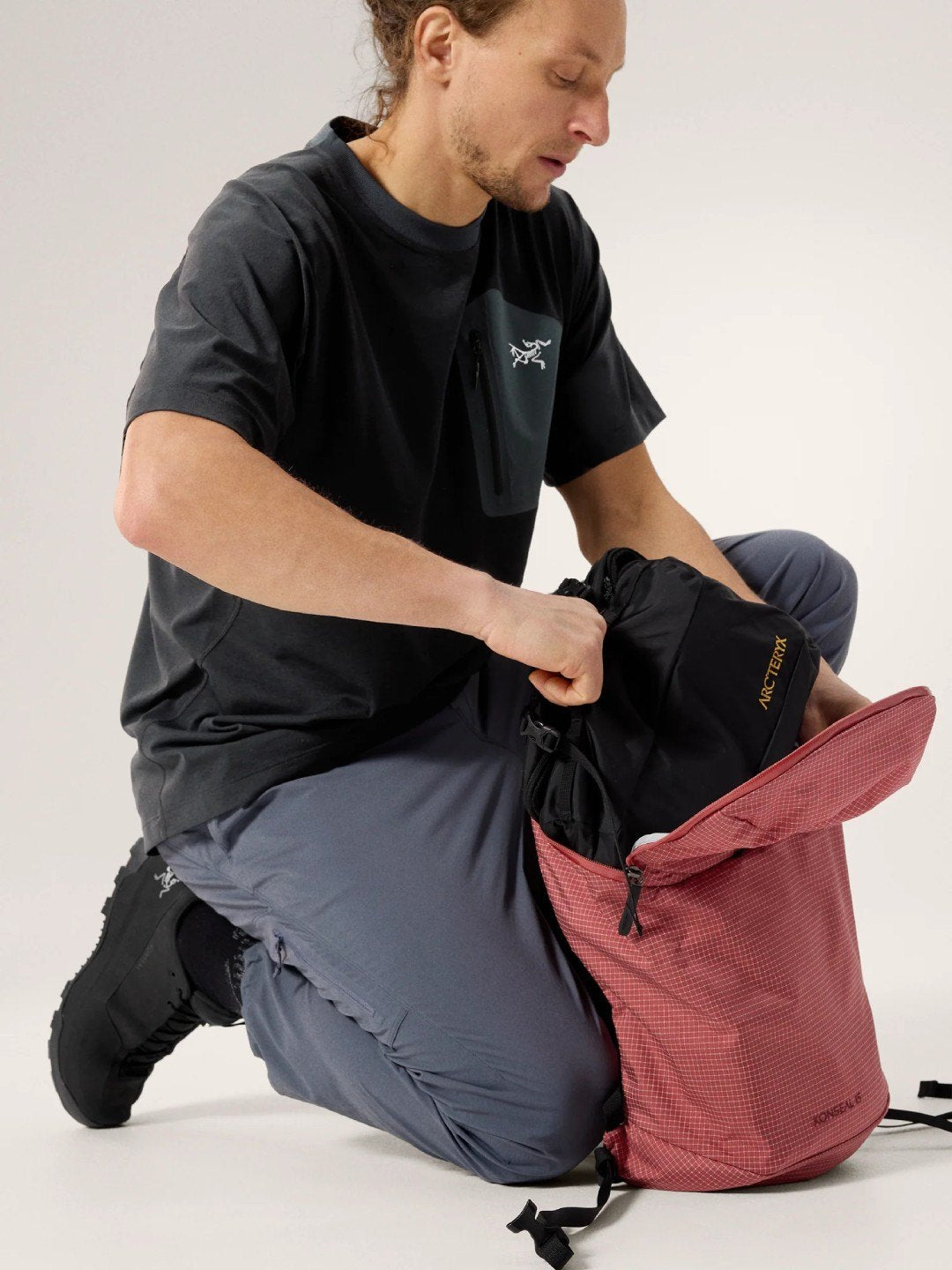 Konseal 15 Backpack #Stone Red [X00000983210]｜ARC'TERYX – moderate