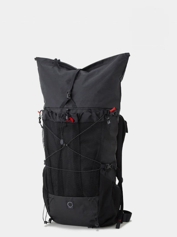 THREE Mesh #Black｜山と道