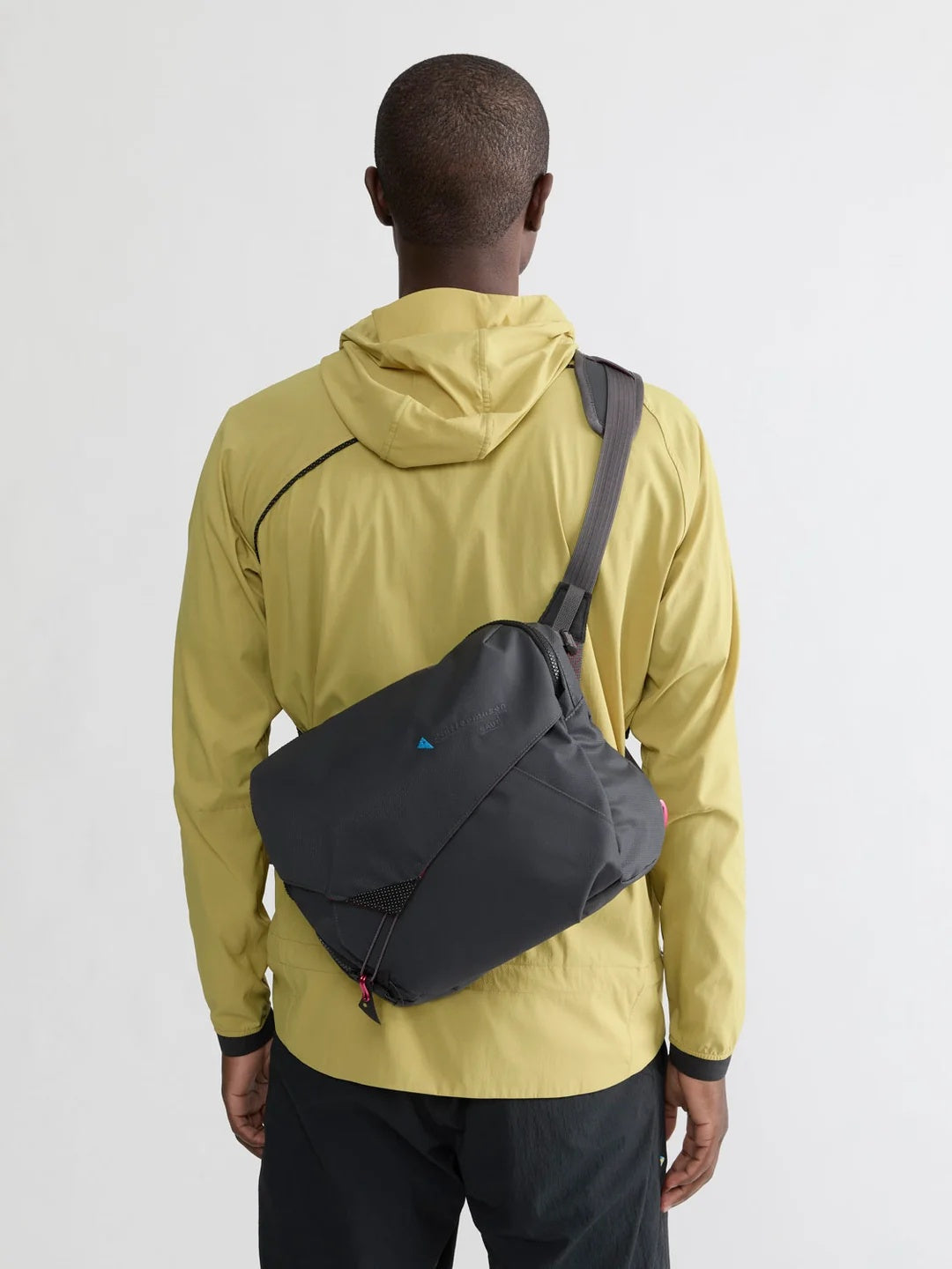 Gaut Messenger Bag 8L #Raven [40460U21]｜Klattermusen