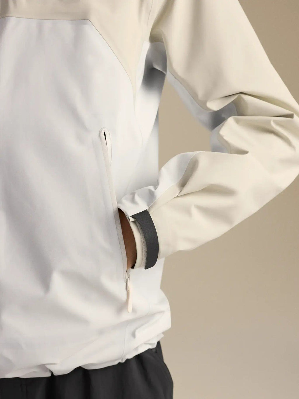 【Women】Women's Beta Jacket W #Sea Salt / Arctic Silk [X000010869、X000010958]｜ARC'TERYX