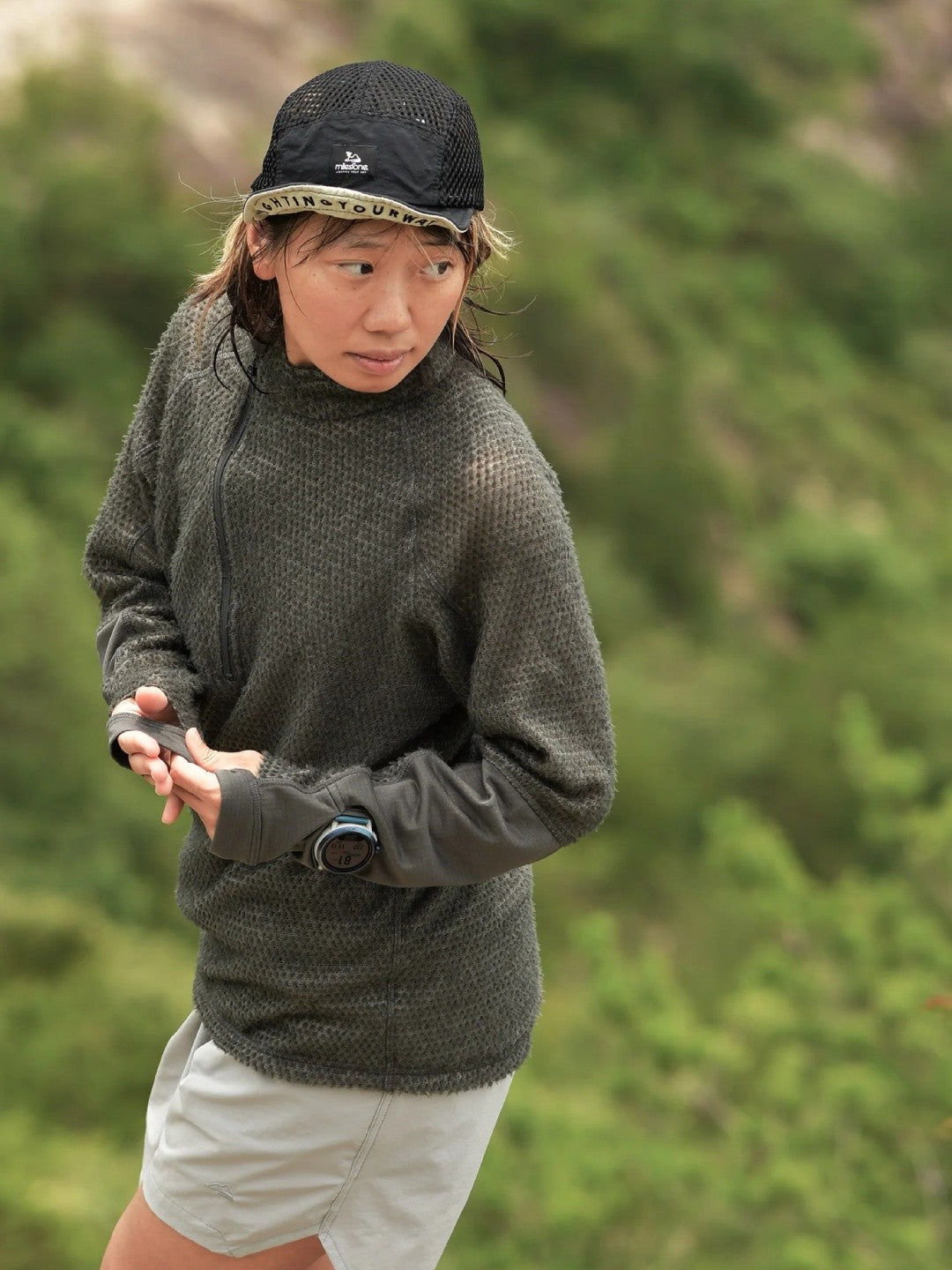 Cloud Half-Zip #charcoal｜milestone