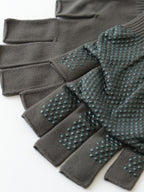 ノンスリップショート #チャコール [JSN]｜McKINLEY