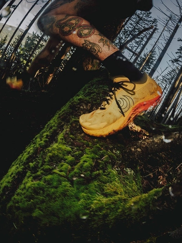 MTN RACER 4 #Mango/Black [201080069252]｜Topo Athletic