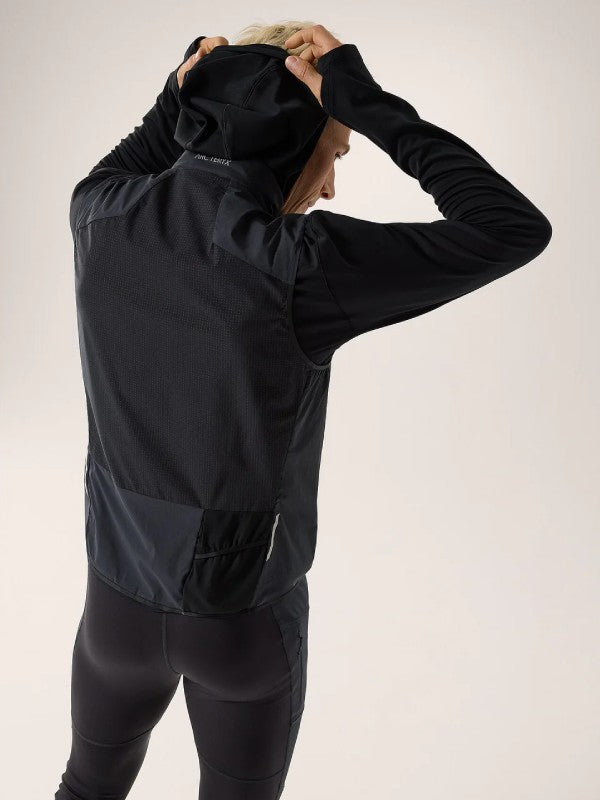 Norvan Insulated Vest #Black [X00000742402]｜ARC'TERYX – moderate