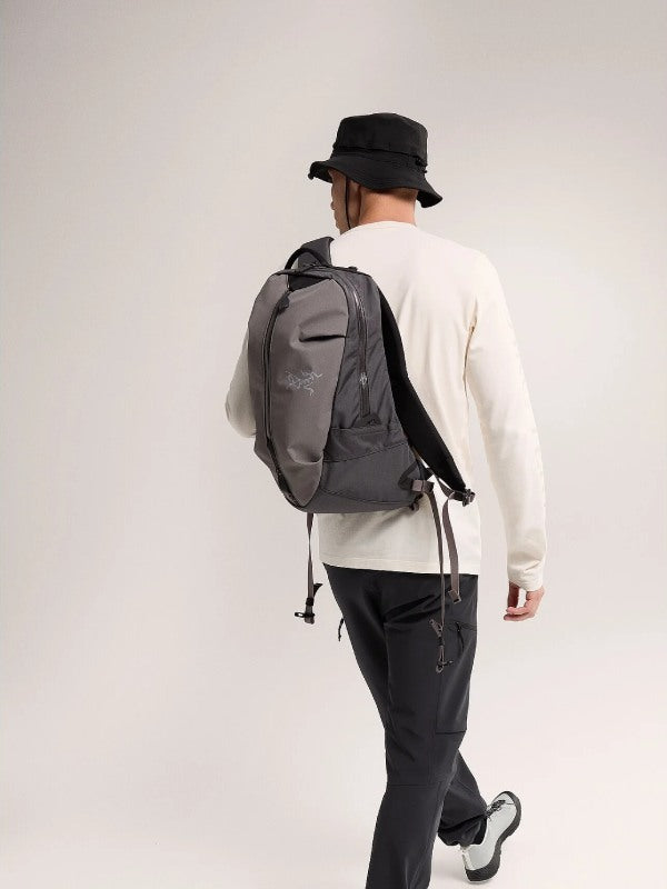 Arro 16 Backpack #Cloud [X00000796502]｜ARC'TERYX